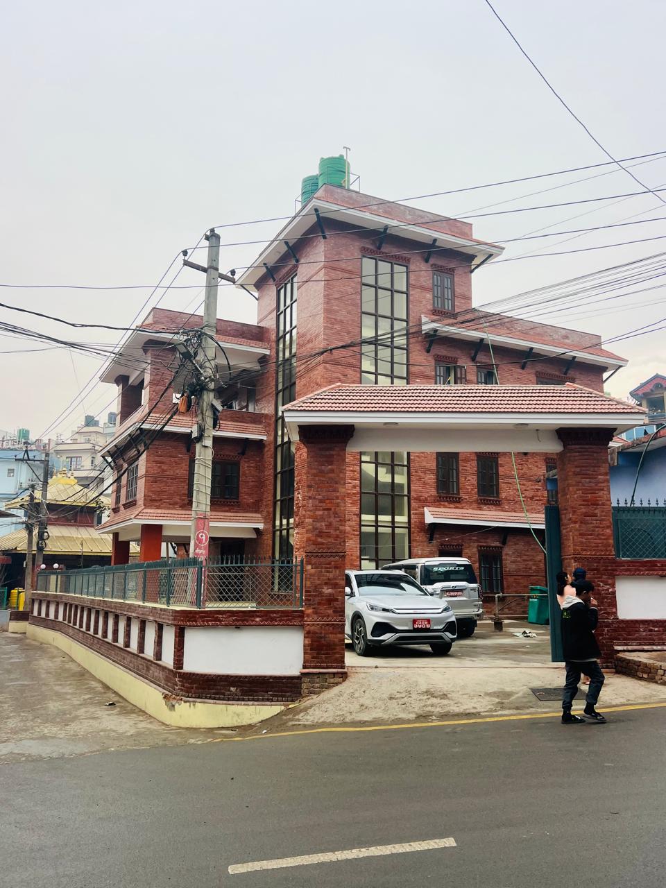 बुढानीलकण्ठ–१२को प्रशासनिक भवन सम्पन्न, स्थानीयले दिए वडाअध्यक्ष शम्भु भट्टराईलाई धन्यवाद